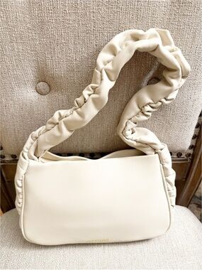 LIKE DREAMSVela Scrunchie Small Shoulder Bag
